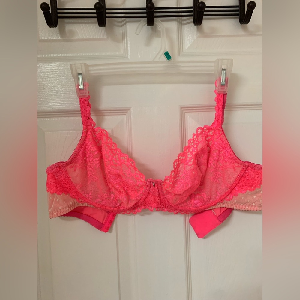 Victoria secrets bra , size 36D Used 1-2 times . Size and brand tag removed.